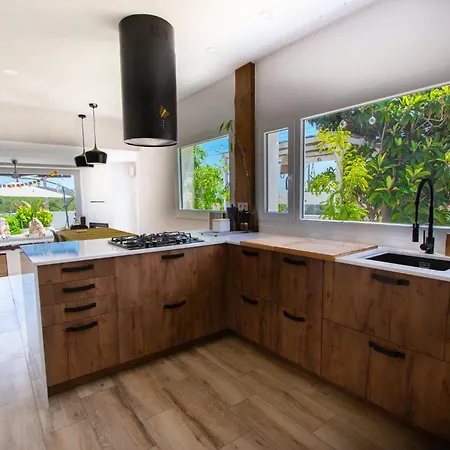 Tropical Oasis Costa Dorada With Private Pool
